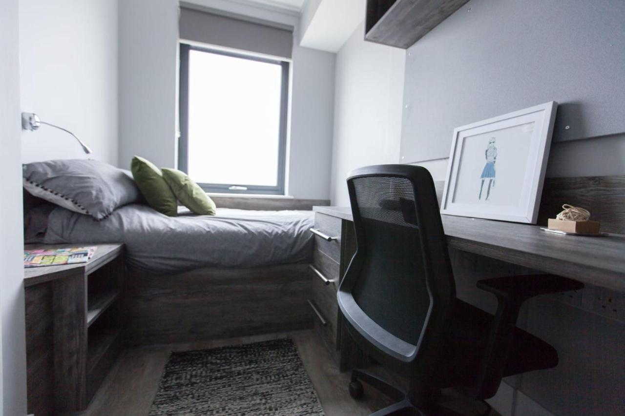 For Students Only Crown Place In Portsmouth 포츠머스 외부 사진